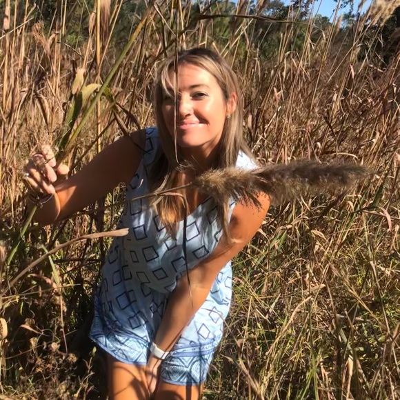 Meet your Posher, Delaney 🪩 - Picture 6 of 8